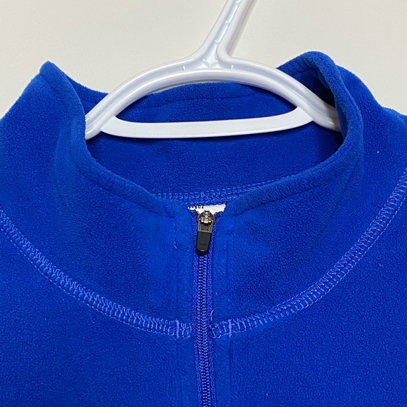 North Face Fleese Zip up Sweater - Picture 4 of 5